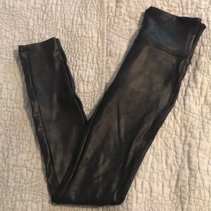 Spans Faux Leather Leggings